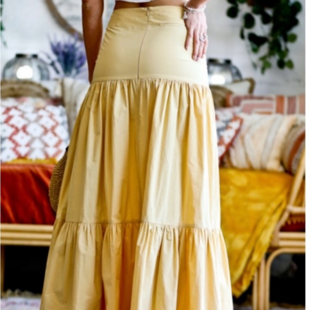 WOMEN’S YELLOW MAXI SKIRT - Picture 4 of 7